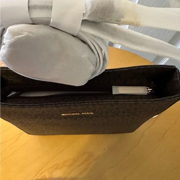 Michael Kors Brown Travel Large Messenger Bag - Picture 6 of 6